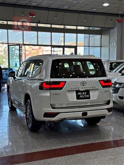 تويوتا لاندكروزر